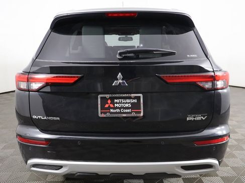 New 2025 Mitsubishi Outlander SEL image 16