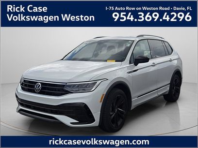 Certified 2023 Volkswagen Tiguan SE R-Line