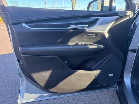 Used 2023 Cadillac XT5 Premium Luxury image 11