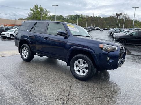 Certified 2023 Toyota 4Runner SR5 Premium w/ Moonroof Package AWD/4WD image 6