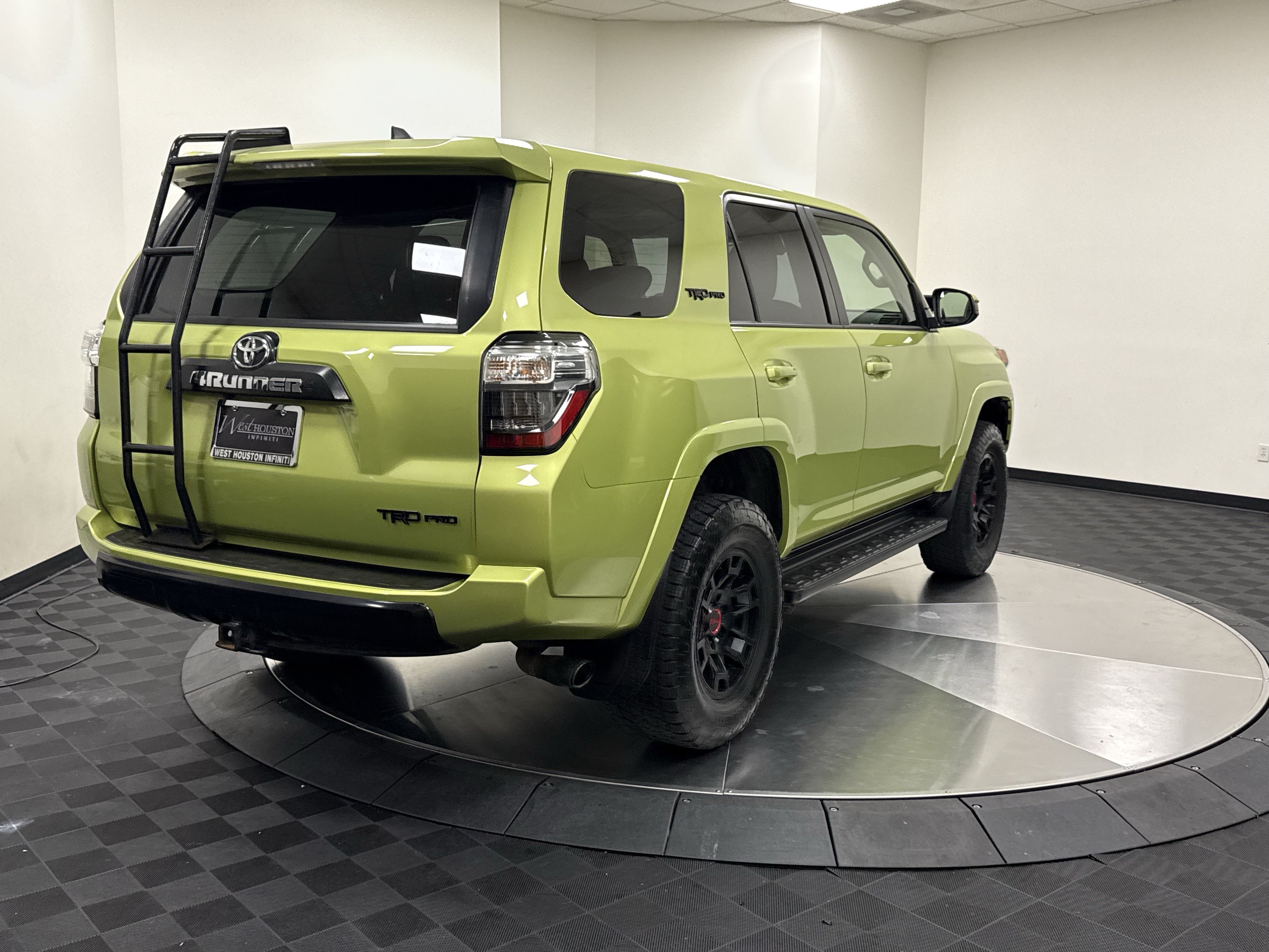 Used 2022 Toyota 4Runner TRD Pro AWD/4WD image 7