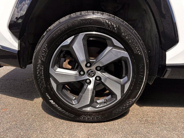 Used 2021 Toyota RAV4 SE w/ Weather & Moonroof Package AWD/4WD image 35