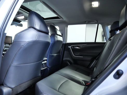 Used 2025 Toyota RAV4 XLE Premium image 15