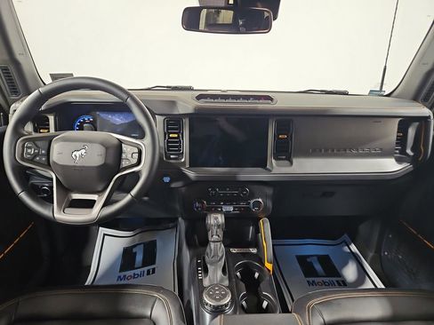 Used 2024 Ford Bronco Badlands w/ Sasquatch Package AWD/4WD image 13