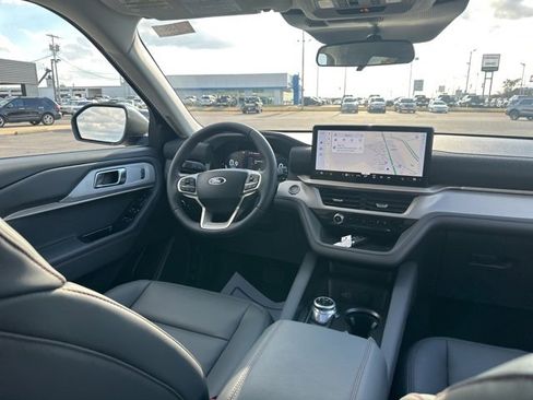 New 2026 Ford Explorer Active w/ Active Comfort Package image 14