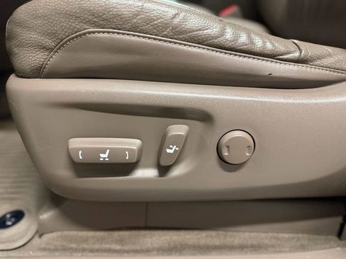 Used 2016 Lexus GX 460 image 16