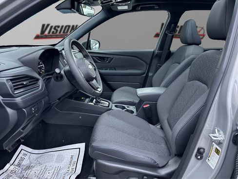 Used 2025 Subaru Forester Premium AWD/4WD image 9