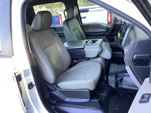 Used 2022 Ford F250 XL w/ Power Equipment Group image 30