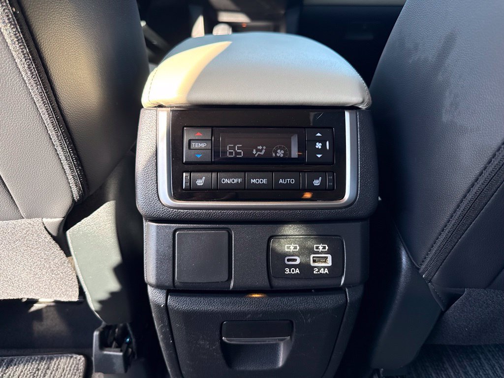 Used 2024 Subaru Ascent Limited w/ Technology Package AWD/4WD image 27