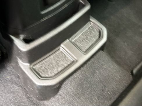 Used 2023 Jeep Wrangler Unlimited Sahara image 29