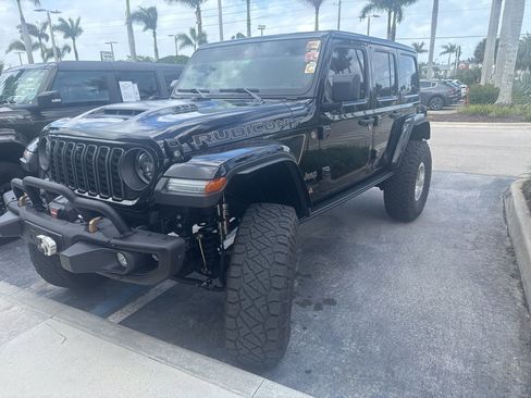 Used 2024 Jeep Wrangler Unlimited Rubicon 392 image 2