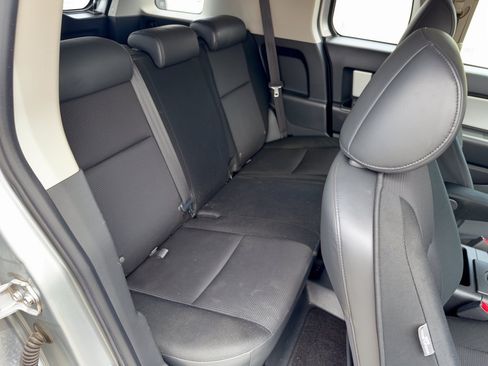 Used 2007 Toyota FJ Cruiser 2WD w/ Upgrade Pkg 2 image 28