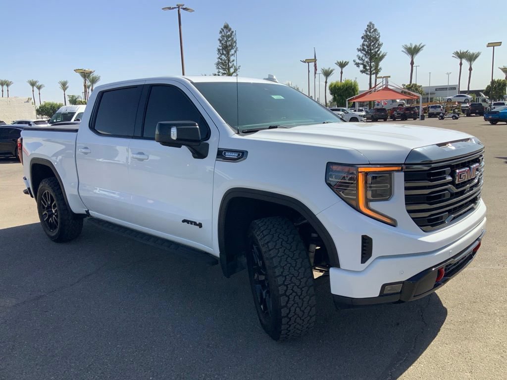 Used 2022 GMC Sierra 1500 AT4 w/ AT4 Premium Package AWD/4WD image 3