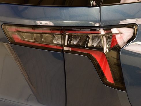 New 2026 Chevrolet Equinox LT w/ Convenience Package II image 19