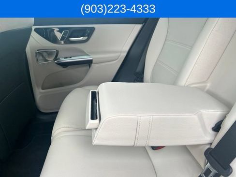 Used 2026 Mercedes-Benz GLC 300 image 41