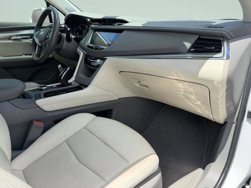 Used 2020 Cadillac XT5 Premium Luxury FWD image 15
