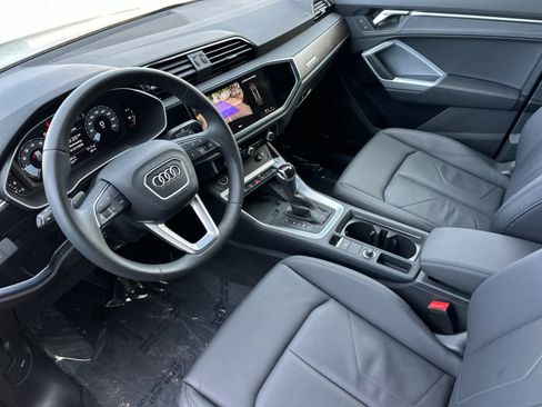 Used 2025 Audi Q3 2.0T Premium w/ Convenience Package AWD/4WD image 11