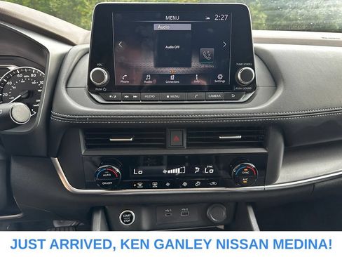 Certified 2023 Nissan Rogue SV AWD/4WD image 11