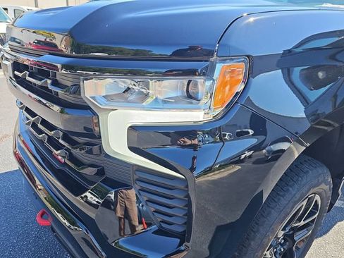 Used 2024 Chevrolet Silverado 1500 LT Trail Boss w/ LT Trail Boss Premium Package AWD/4WD image 36