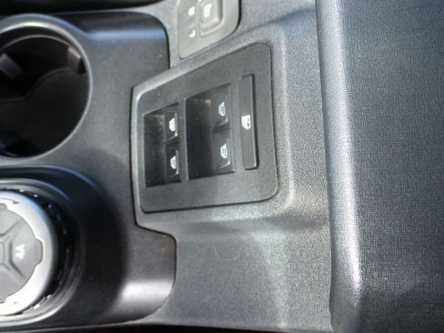 Used 2022 Ford Bronco Wildtrak image 12