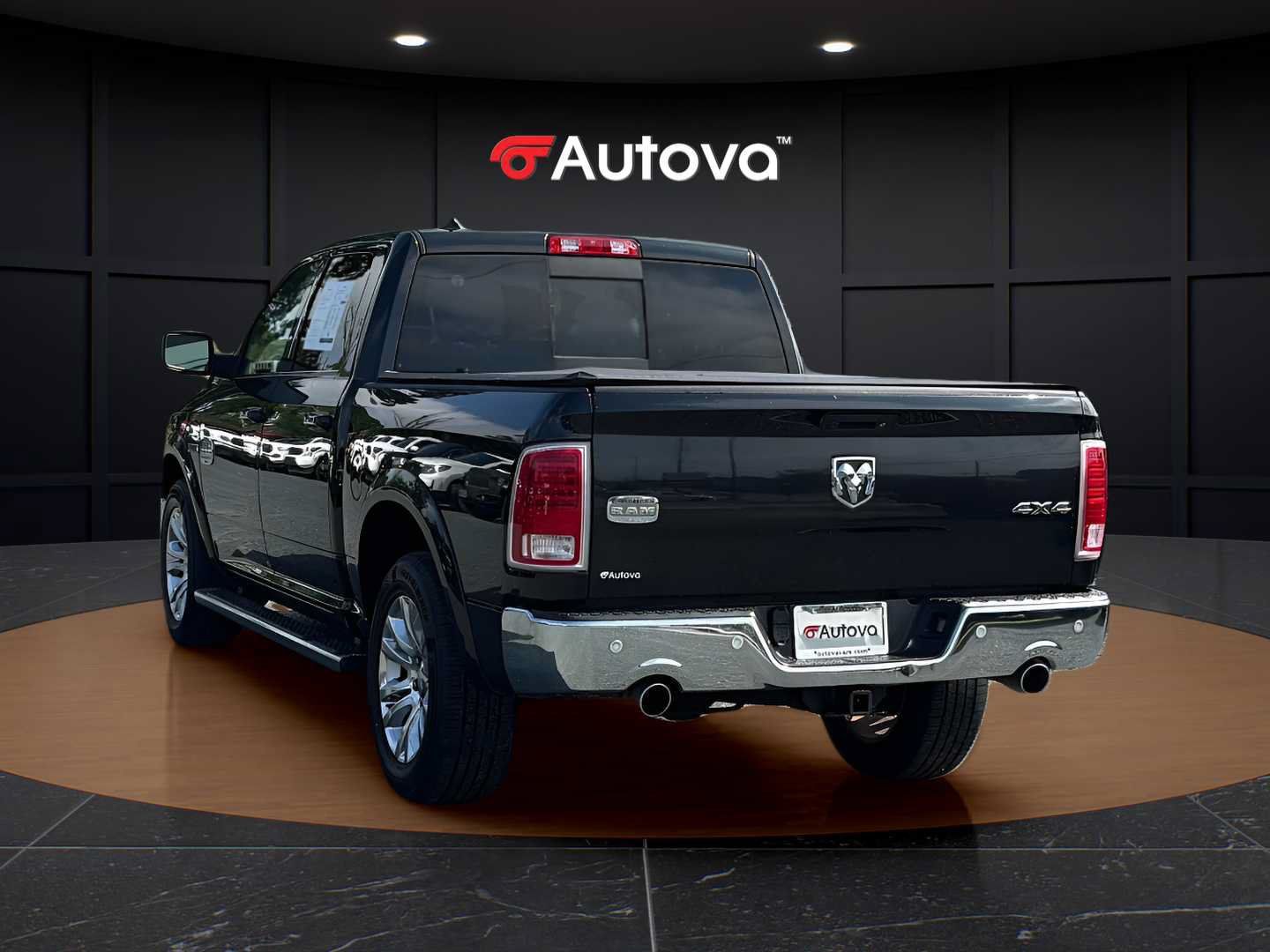 Used 2018 RAM 1500 Laramie Longhorn w/ Cold Weather Group AWD/4WD image 3