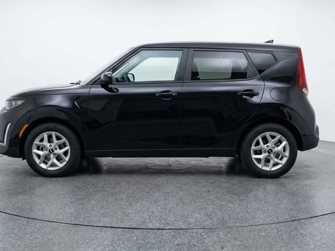 Used 2025 Kia Soul LX w/ LX Technology Package FWD image 5