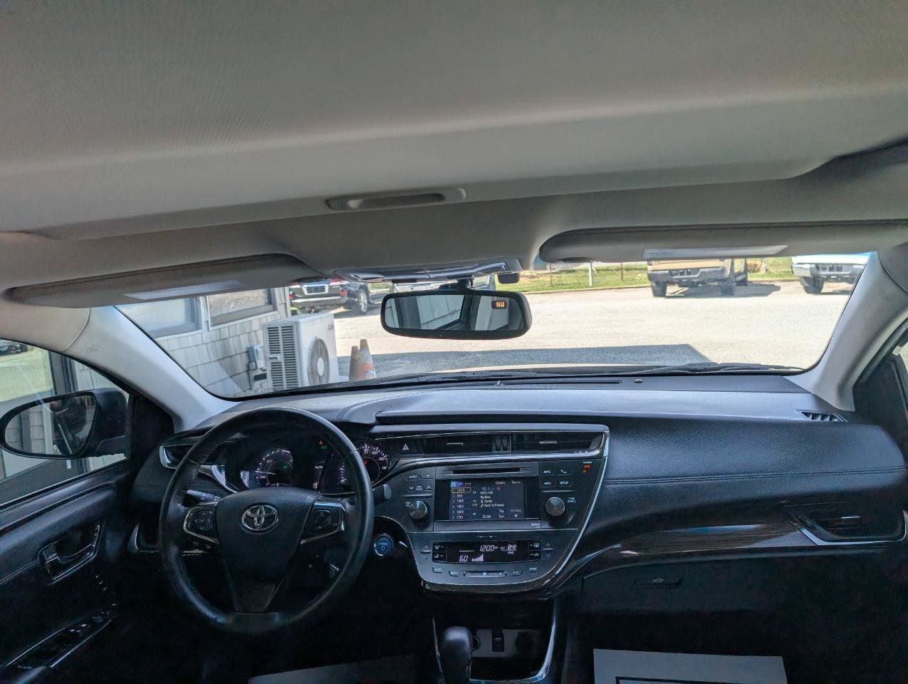 Used 2014 Toyota Avalon XLE Touring FWD image 19