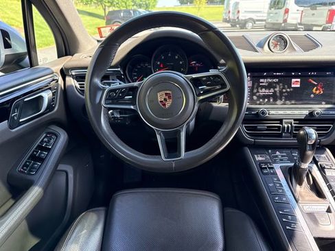 Used 2020 Porsche Macan AWD/4WD image 19
