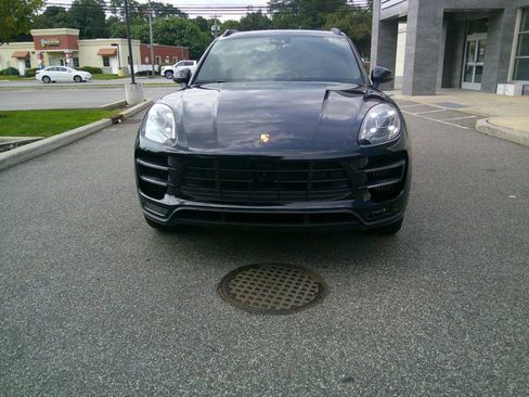 Used 2018 Porsche Macan Turbo image 42