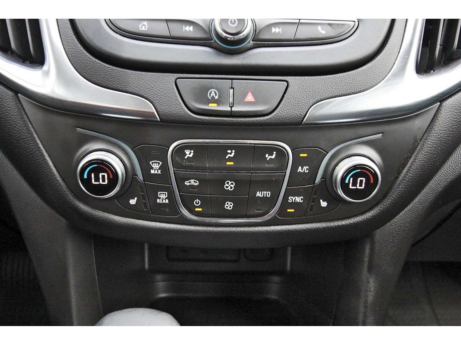 Used 2024 Chevrolet Equinox LT FWD image 23