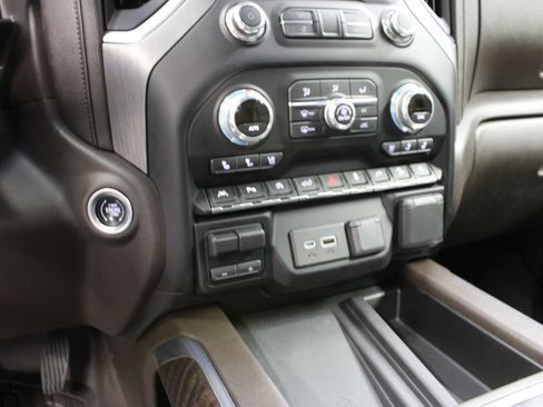 Used 2019 GMC Sierra 1500 Denali w/ Denali Ultimate Package AWD/4WD image 73