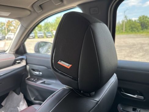 New 2025 Nissan Kicks SR w/ SR Premium Package image 14