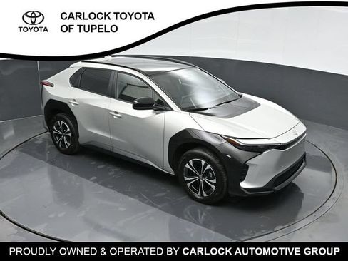 Used 2025 Toyota bZ4X FWD image 46