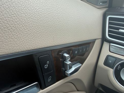 Used 2014 Mercedes-Benz E 350 Cabriolet image 11