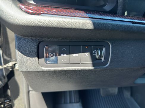 Used 2025 Chevrolet Traverse Z71 w/ LPO, Floor Liner Package AWD/4WD image 16