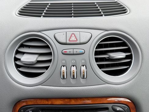 Used 2004 Mercedes-Benz SL 500 image 22