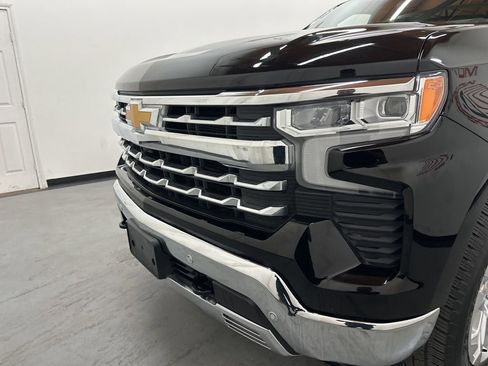 Used 2024 Chevrolet Silverado 1500 LTZ w/ Technology Package image 24