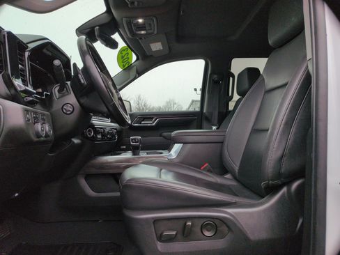 Used 2023 Chevrolet Silverado 1500 LTZ w/ LTZ Premium Package AWD/4WD image 12