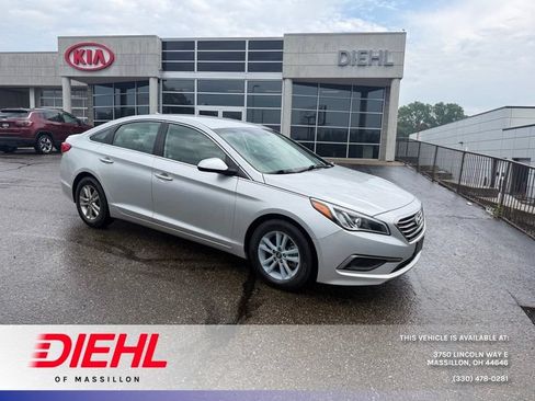 Used 2016 Hyundai Sonata SE FWD image 1