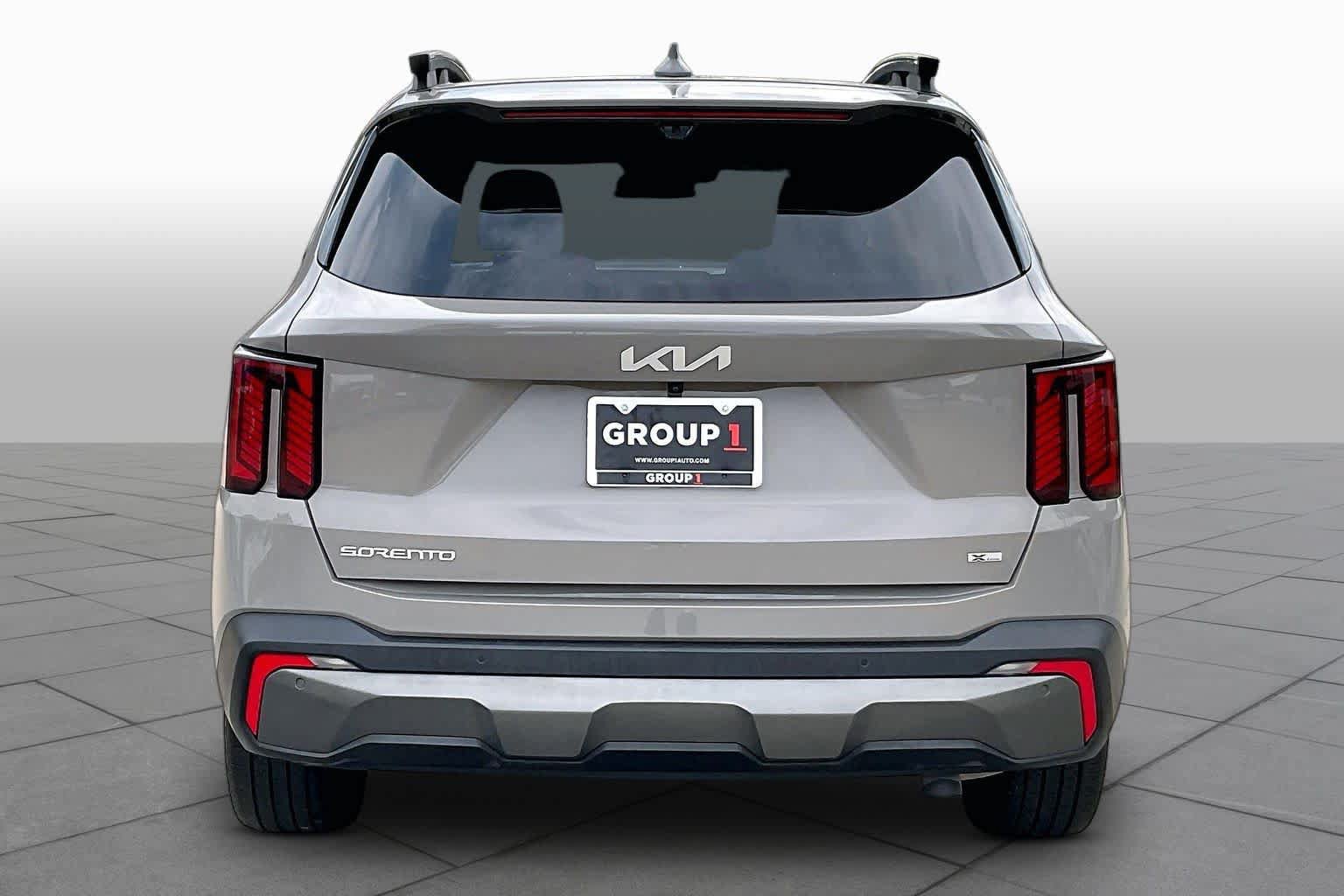 Used 2024 Kia Sorento SX Prestige w/ Olive Brown Leather Package AWD/4WD image 5