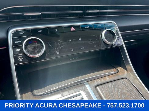 Used 2024 Genesis GV80 2.5T AWD/4WD image 18