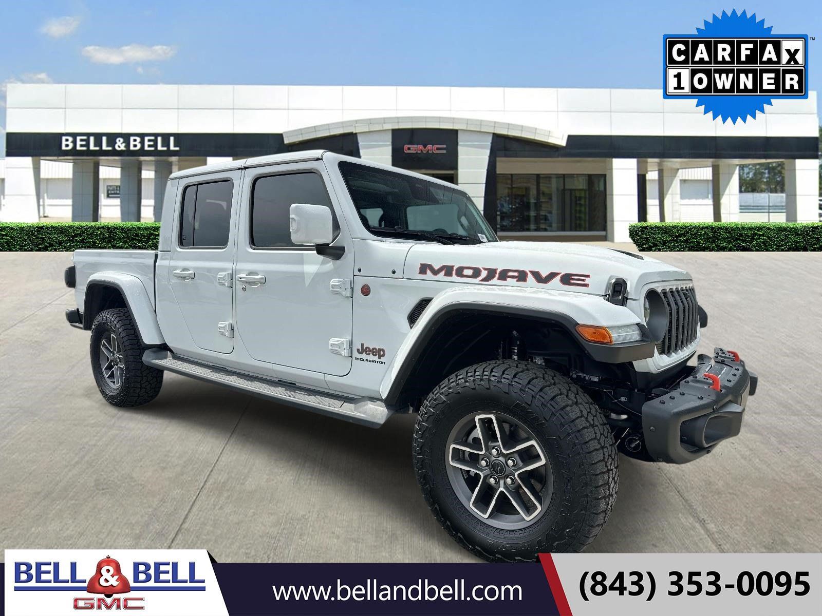 Used 2026 Jeep Gladiator Mojave AWD/4WD image 1