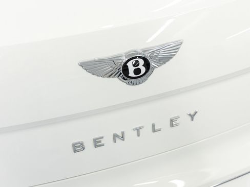 Used 2026 Bentley Flying Spur Plug-In Hybrid image 22