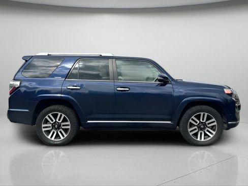 Used 2018 Toyota 4Runner Limited AWD/4WD image 4