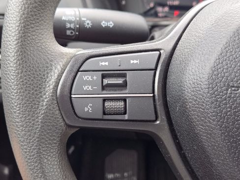 Used 2025 Honda Accord SE image 29