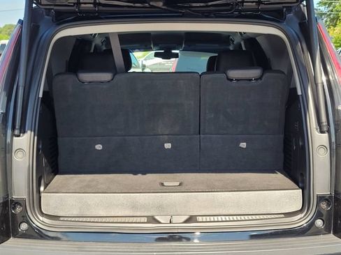 Used 2018 Cadillac Escalade 2WD image 10