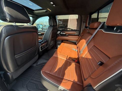 Used 2024 GMC Sierra 2500 Denali Ultimate image 15