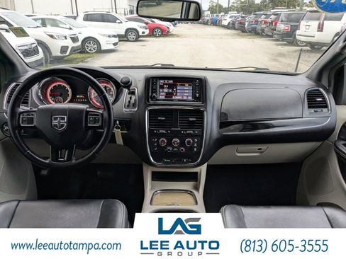 Used 2017 Dodge Grand Caravan SXT image 15