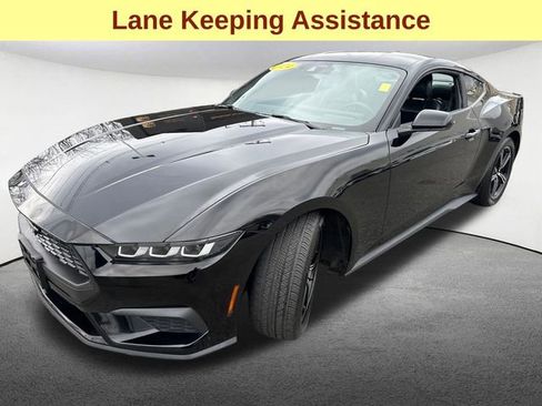 Used 2024 Ford Mustang Premium image 5