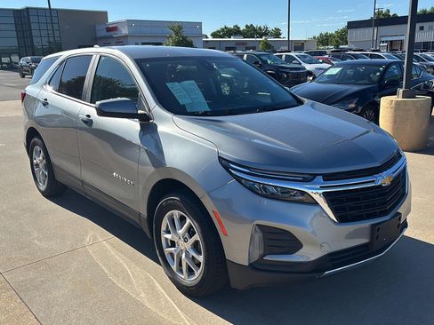 Used 2024 Chevrolet Equinox LT AWD/4WD image 1